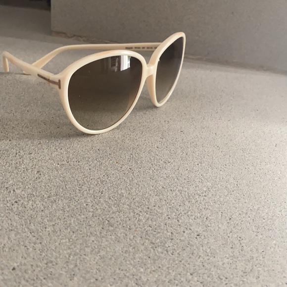 Tom Ford Margreth Sunnies - Picture 6 of 6